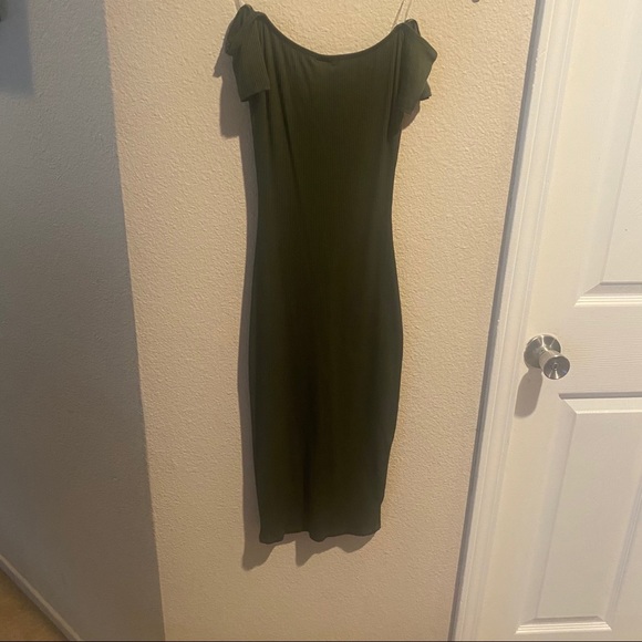 New Green Windsor Off The Shoulder MIDI Dress XS - Picture 3 of 5